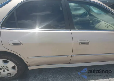 2002 Honda Accord 3.0 Ex z USA, uszkodzony, nr VIN 1HGCG16582A039175